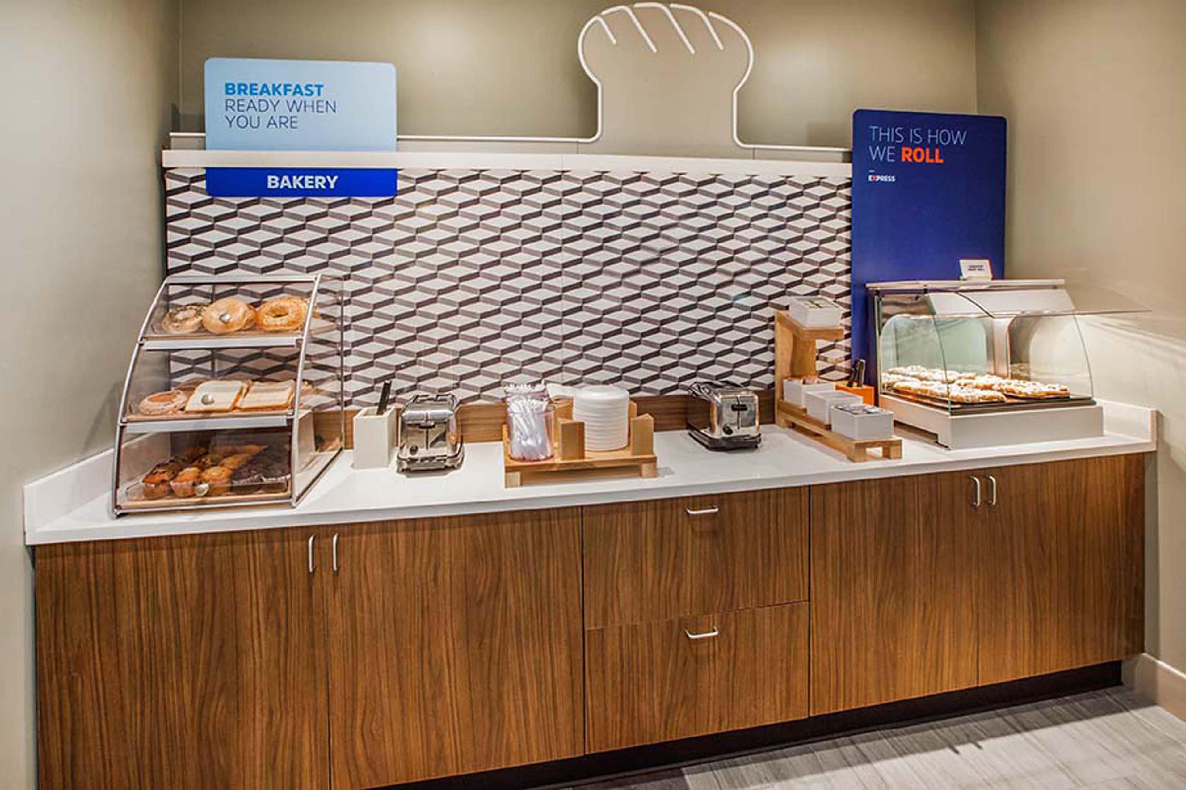 Holiday Inn Express & Suites Butler By Ihg Kültér fotó