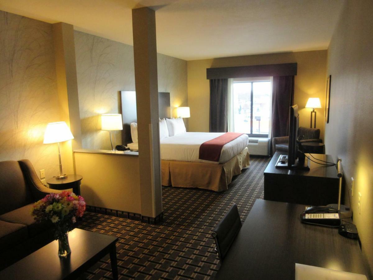 Holiday Inn Express & Suites Butler By Ihg Kültér fotó